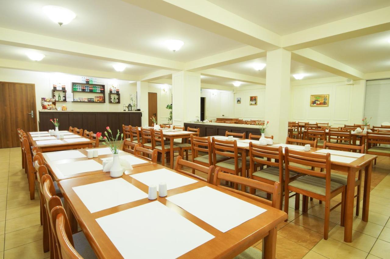 Koral Hotel Chłapowo Buitenkant foto