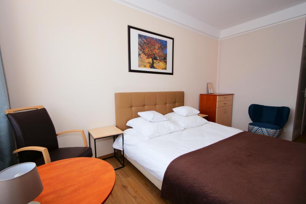 Koral Hotel Chłapowo Buitenkant foto