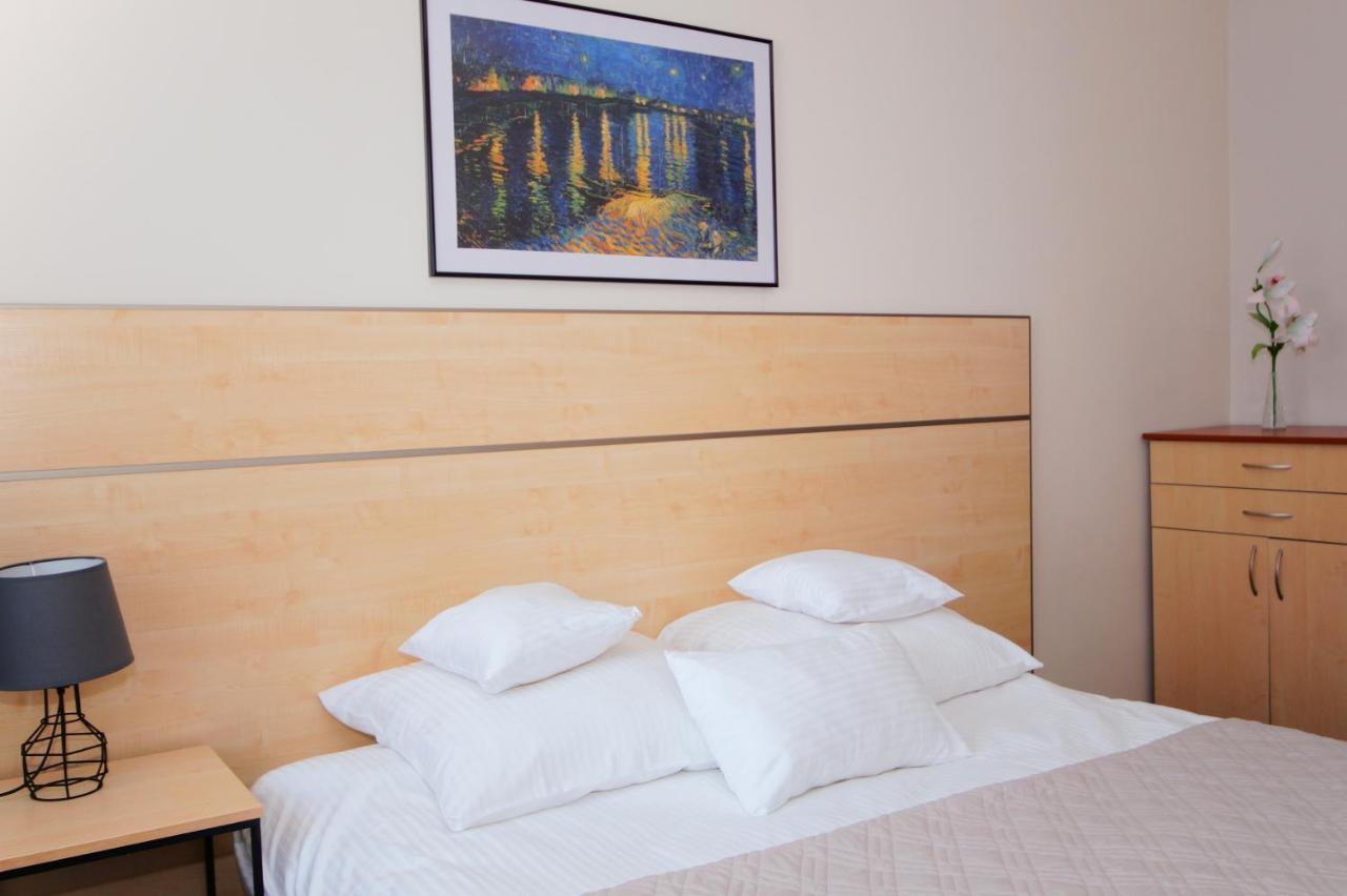 Koral Hotel Chłapowo Buitenkant foto